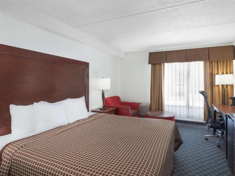 Days Inn By Wyndham Geneva/Finger Lakes Экстерьер фото