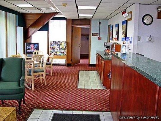 Days Inn By Wyndham Geneva/Finger Lakes Интерьер фото